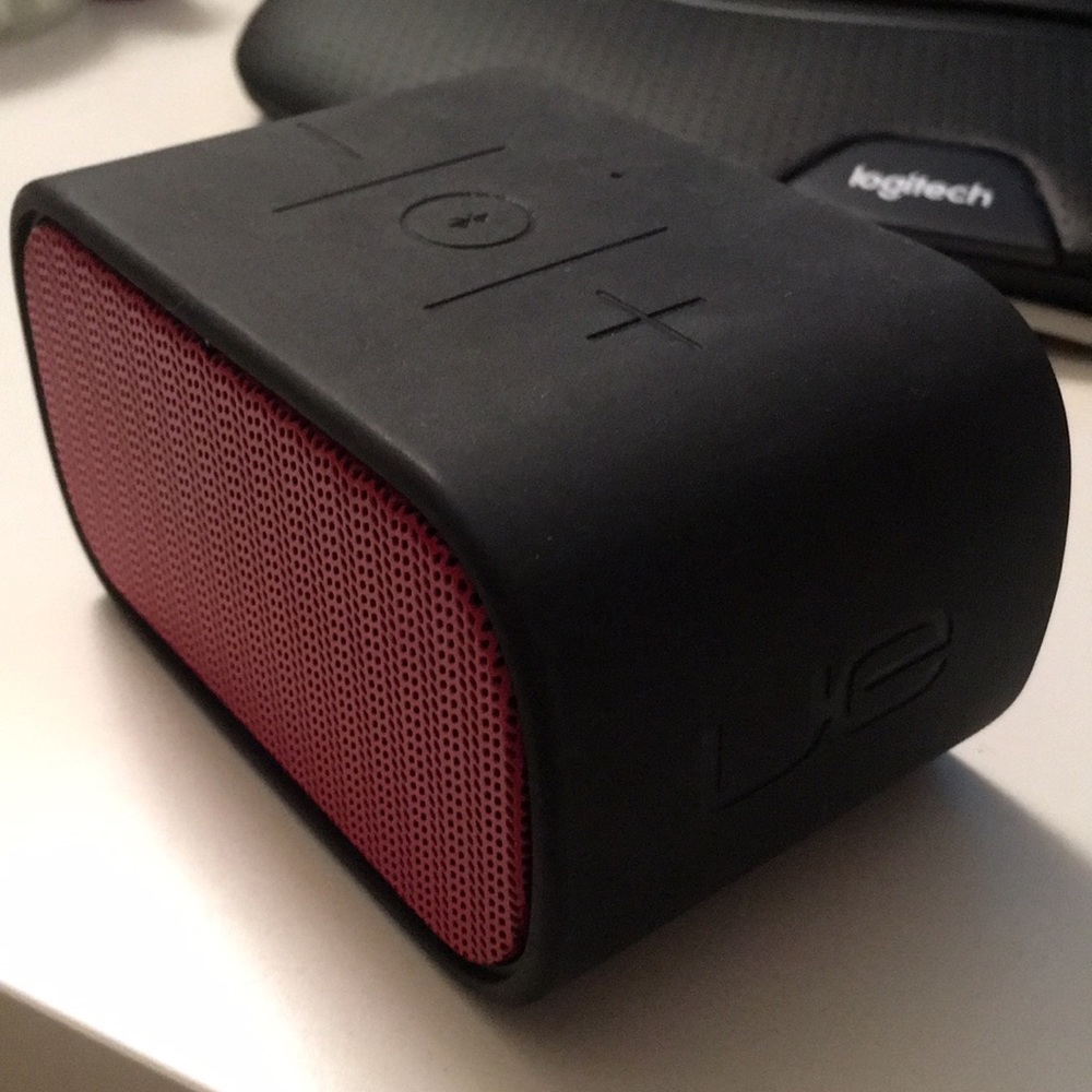 Logitech UE Mobile Boombox Bluetooth Speaker